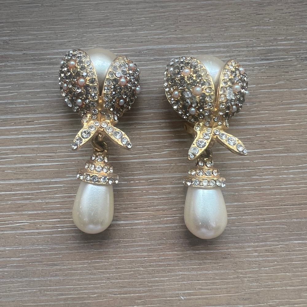 Elegant Gold, Diamanté & Faux Pearl Drop Earrings